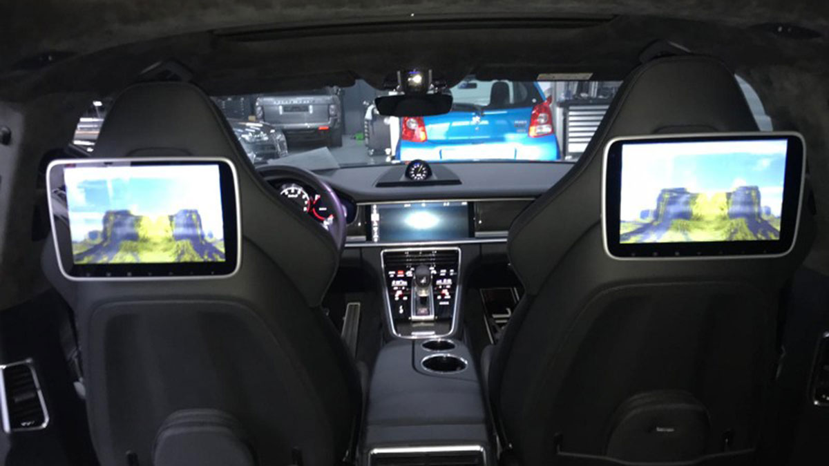 Rear seat Entertainment Porsche Panamera bij Ataf Turnhout